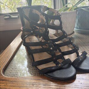 Ladies Lucky Brand Strappy Real Leather Sandals